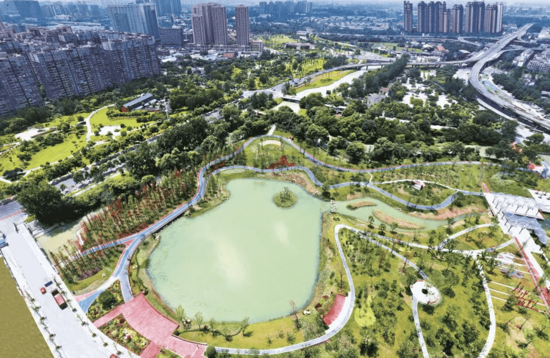 尹稚：多元共治 实现公园城市可持续发展2.png