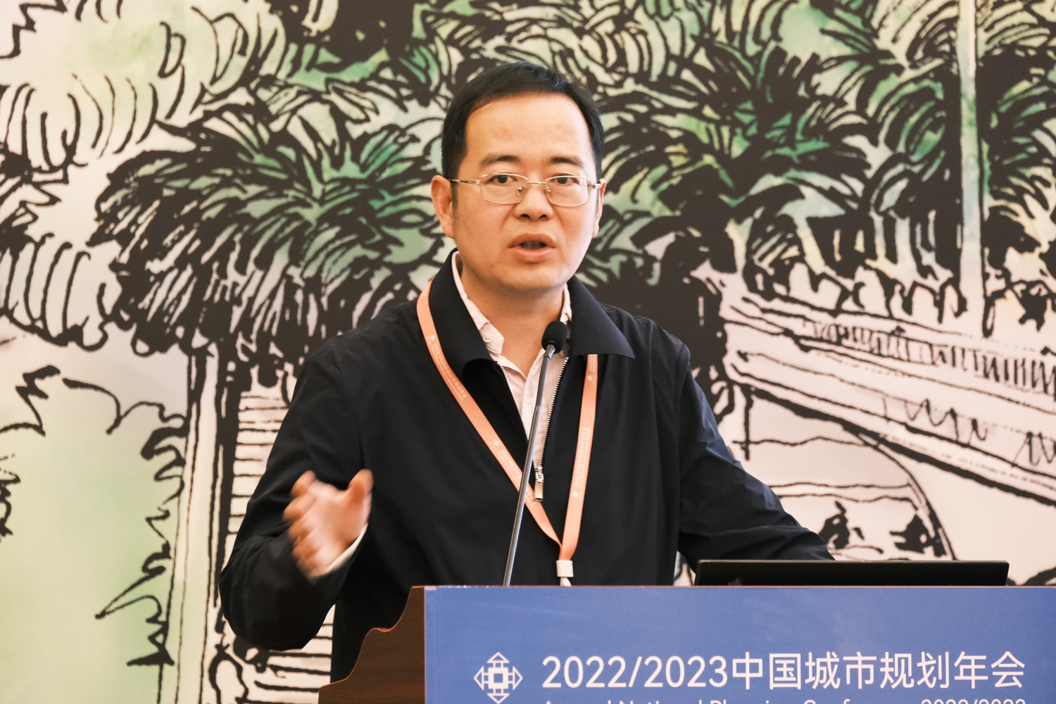 1696818272585014904.jpg 罗小龙3_副本.jpg