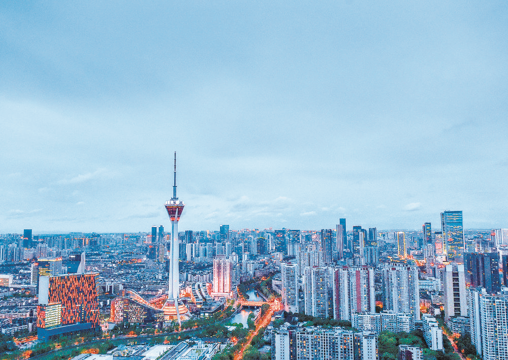 成都中区 成都日报摄影部供图摄影吕甲.png