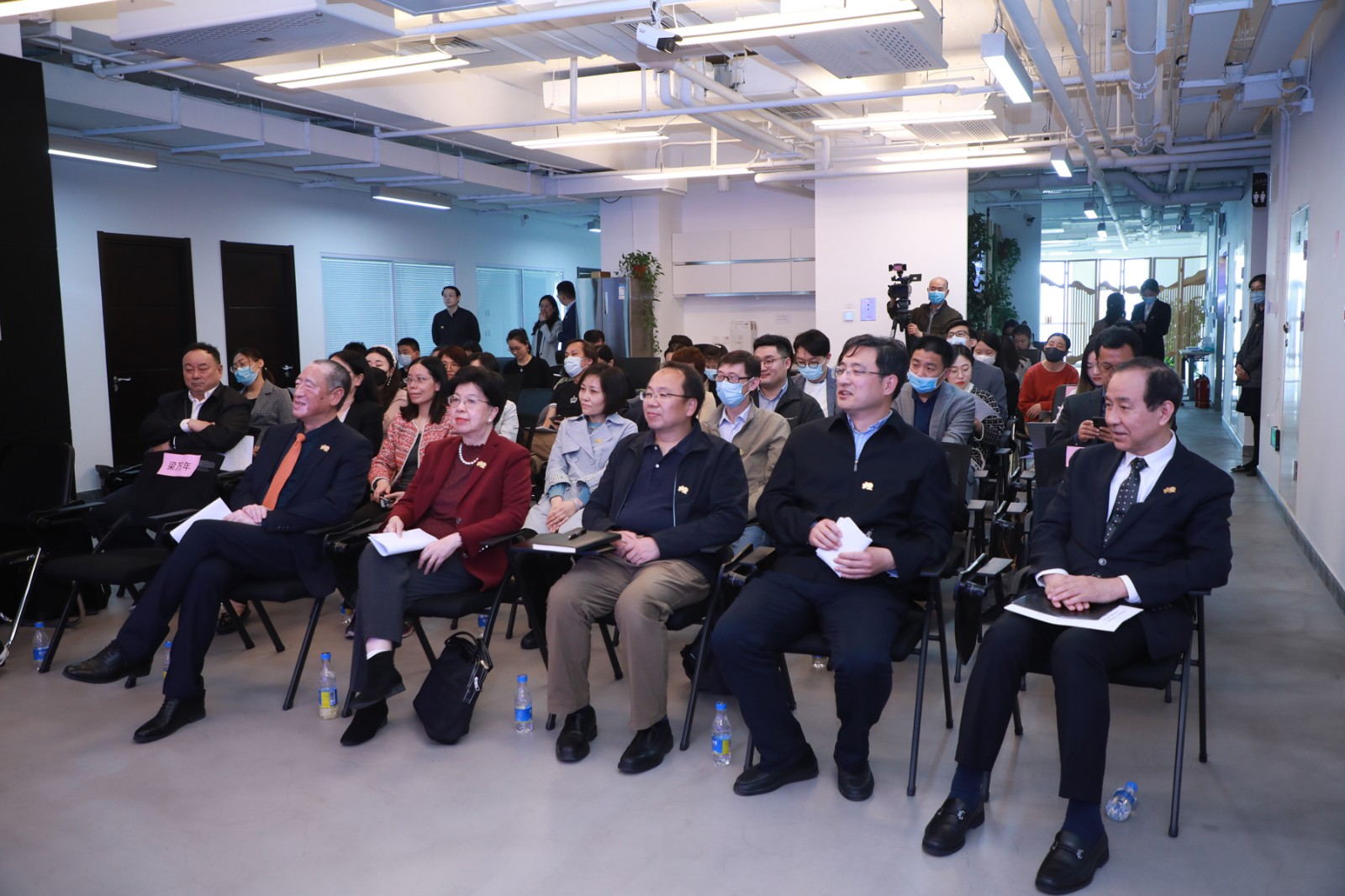 1619598870388010835.jpg 1619598870388010835.jpg