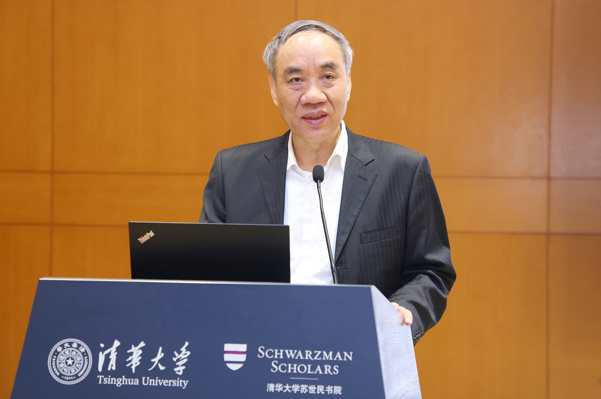 1698823036229036541.jpg 辜胜阻_副本.jpg