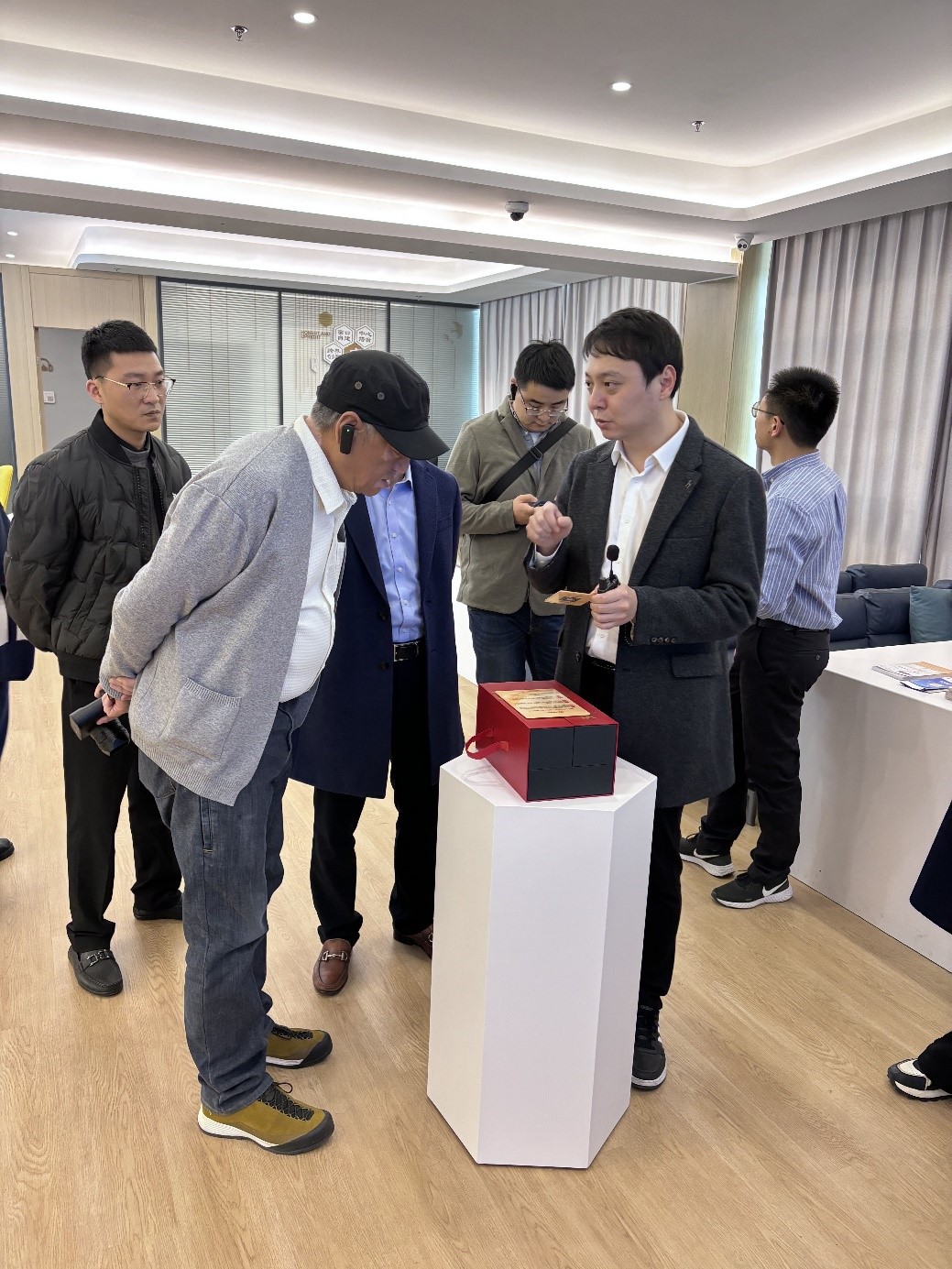 1705910505057034963.jpg 4.jpg