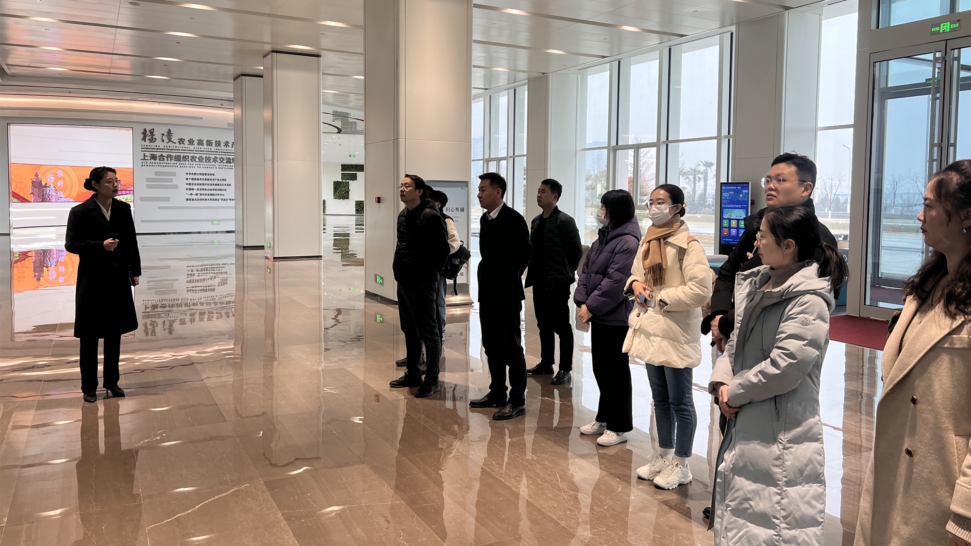调研上合组织现代农业交流中心_副本.jpg