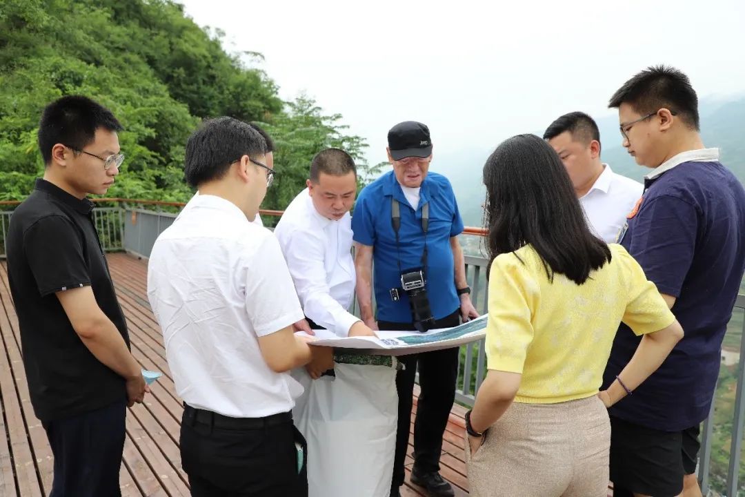 1670222897071071390.jpg 尹稚峨边彝族自治县调研行2.jpg