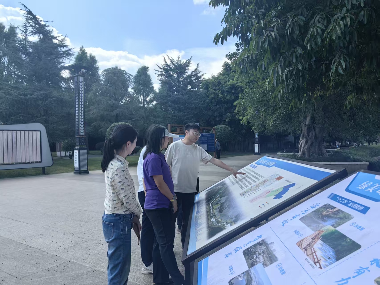 弥勒 甸溪河湿地公园_副本.jpg